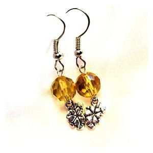 Faceted glass beige dangle earrings
